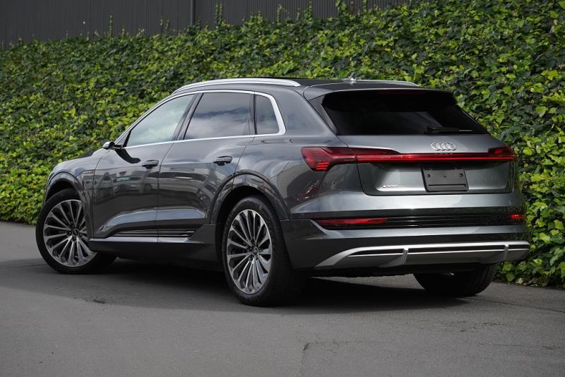 2022 Audi e-tron Quattro Sline