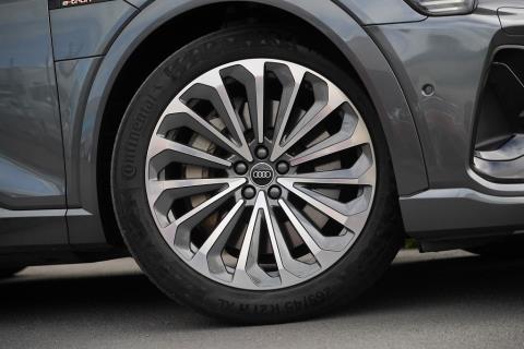 2022 Audi e-tron Quattro Sline - Thumbnail