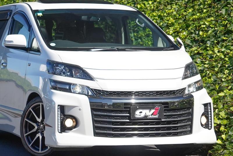 2013 Toyota Vellfire G's / Alphard