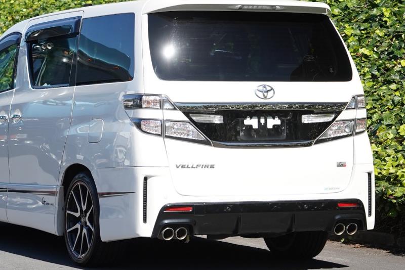2013 Toyota Vellfire G's / Alphard