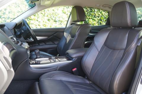 2018 Nissan Fuga Hybrid / Skyline - Thumbnail