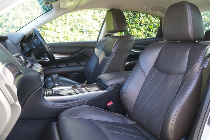 2018 Nissan Fuga Hybrid / Skyline