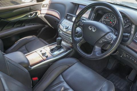 2018 Nissan Fuga Hybrid / Skyline - Thumbnail