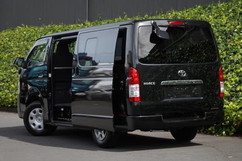 2020 Toyota Hiace GL 5 Door - Thumbnail