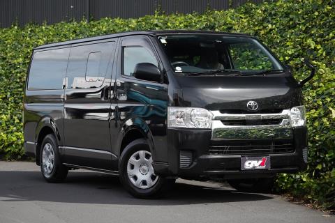 2020 Toyota Hiace GL 5 Door - Thumbnail