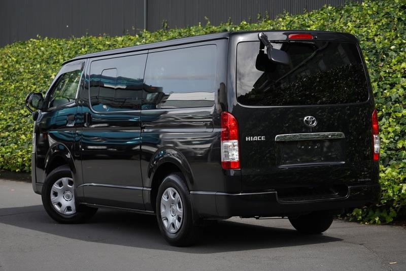 2020 Toyota Hiace GL 5 Door