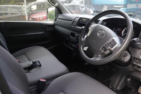 2020 Toyota Hiace ZL 5 Door - Thumbnail