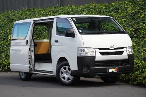 2020 Toyota Hiace ZL 5 Door - Thumbnail