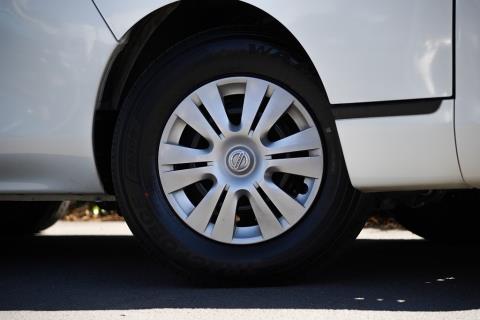 2020 Nissan NV350 10 Seater - Thumbnail