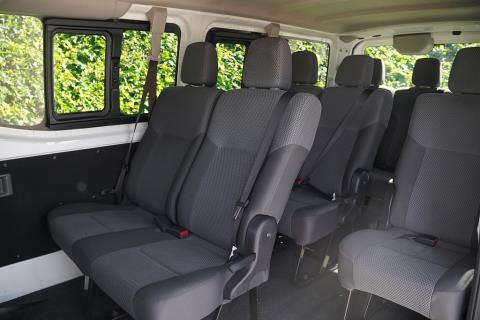 2020 Nissan NV350 10 Seater - Thumbnail