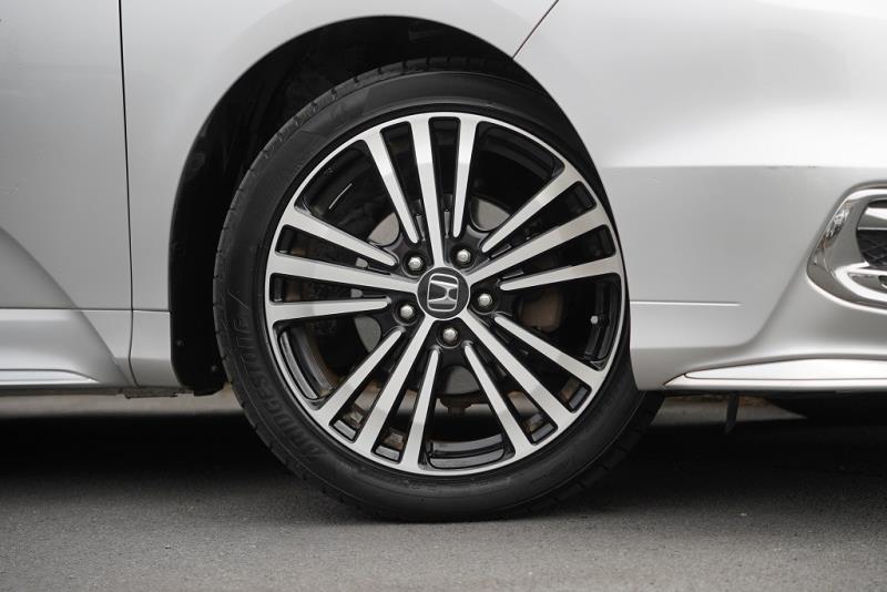 2016 Honda Odyssey Absolute EX