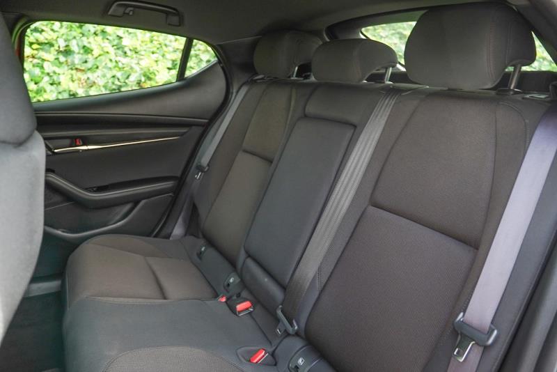 2019 Mazda 3 GLX / Axela 20S