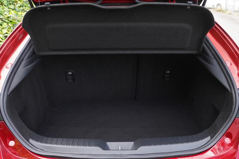 2019 Mazda 3 GLX / Axela 20S