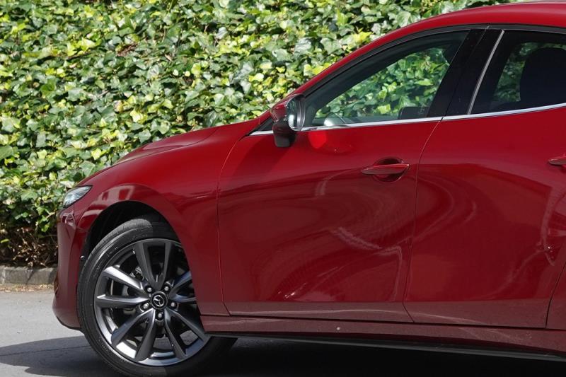 2019 Mazda 3 GLX / Axela 20S