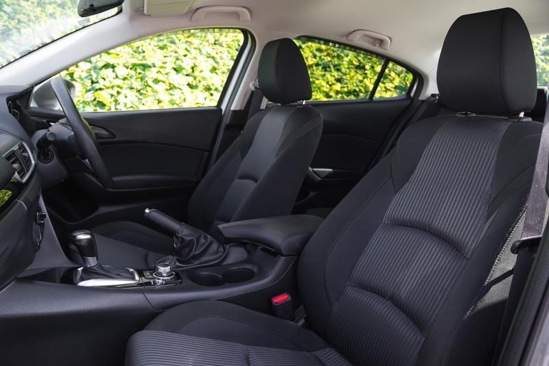 2015 Mazda Axela 15C / 3 Sport