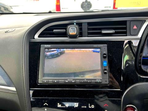 2017 Honda Shuttle Hybrid X - Thumbnail