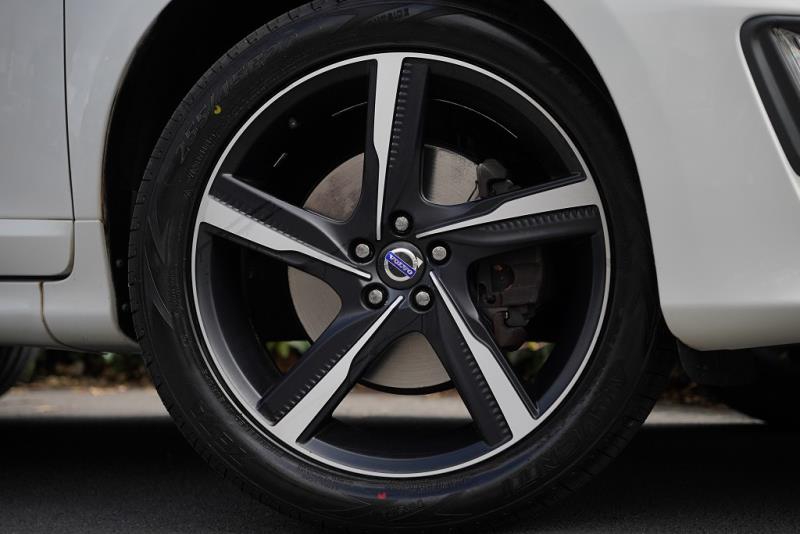 2015 Volvo XC60 T5 R-Design