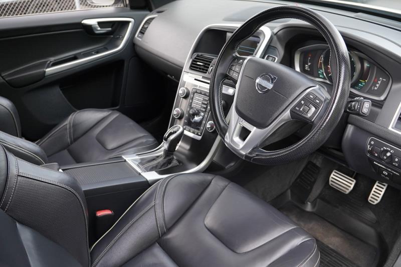 2015 Volvo XC60 T5 R-Design