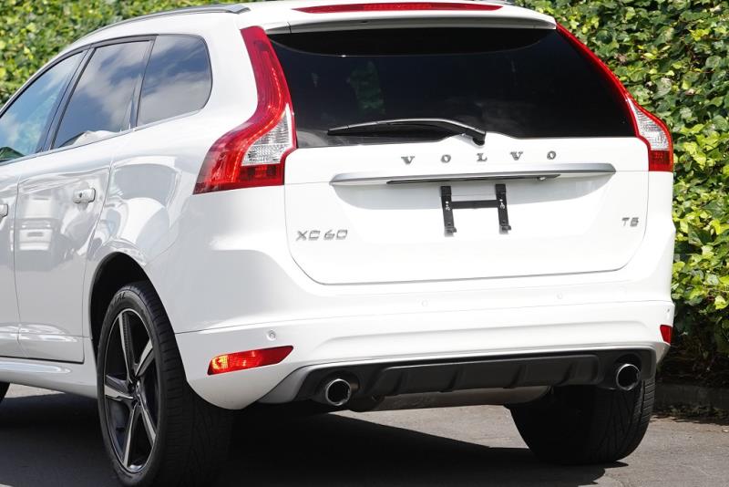 2015 Volvo XC60 T5 R-Design