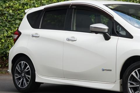 2017 Nissan Note e-Power Mode Premier - Thumbnail