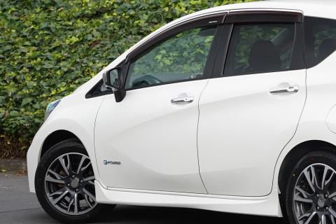 2017 Nissan Note e-Power Mode Premier - Thumbnail