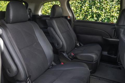 2014 Toyota Estima Aeras Premium - Thumbnail