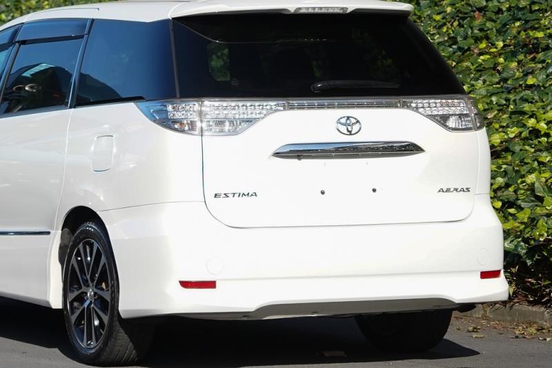 2014 Toyota Estima Aeras Premium