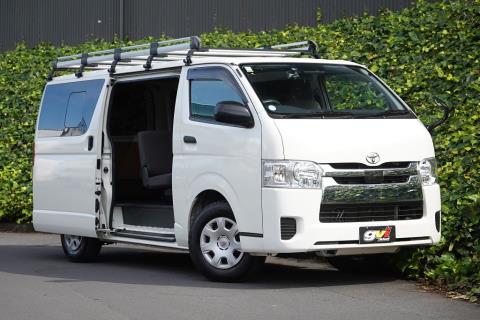2019 Toyota Hiace GL 5 Door - Thumbnail