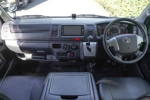 2018 Toyota Hiace GL 5 Door - Thumbnail