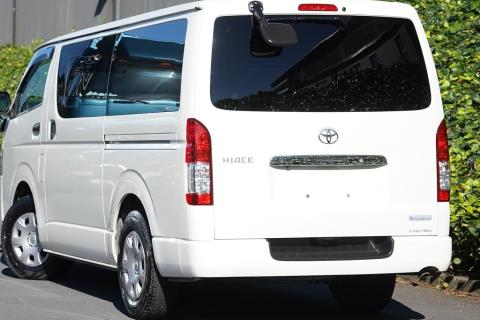 2018 Toyota Hiace GL 5 Door - Thumbnail