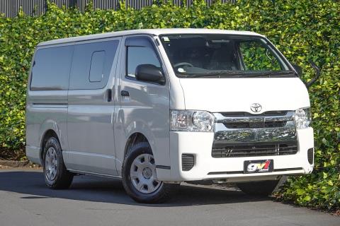 2018 Toyota Hiace GL 5 Door - Thumbnail