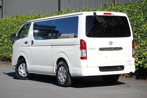 2018 Toyota Hiace GL 5 Door - Thumbnail