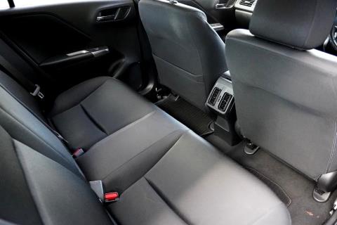 2015 Honda Grace - Thumbnail