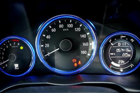 2015 Honda Grace - Thumbnail