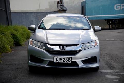 2015 Honda Grace - Thumbnail