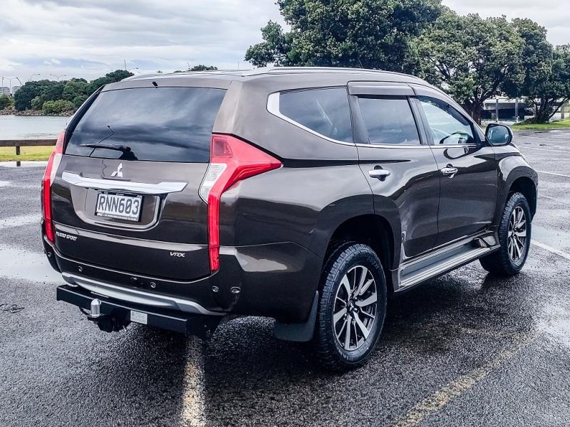 2019 Mitsubishi Pajero Sport VRX