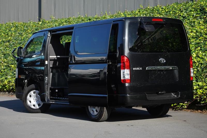 2021 Toyota Hiace GL 5 Door