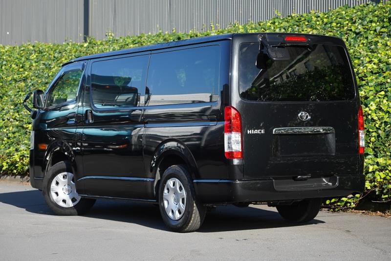 2021 Toyota Hiace GL 5 Door