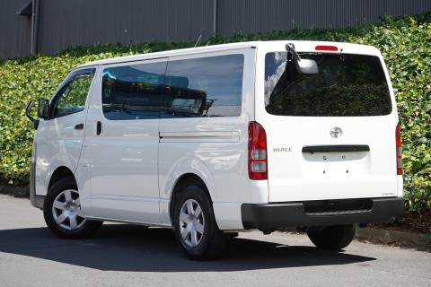 2020 Toyota Hiace ZL 5 Door - Thumbnail