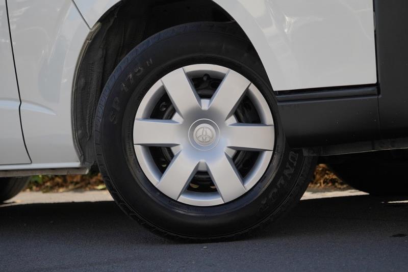 2020 Toyota Hiace ZL 5 Door