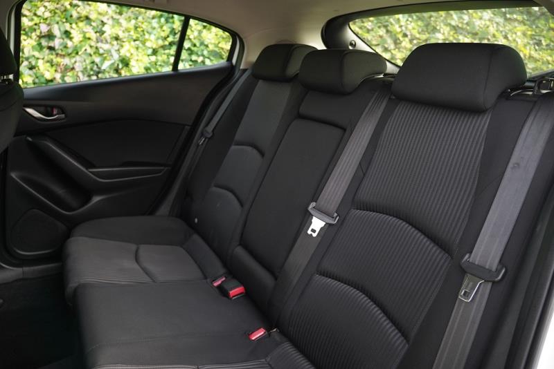 2015 Mazda 3 SP25 / Axela Sport