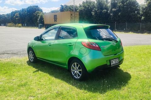 2012 Mazda Demio 13C / 2 SkyActive - Thumbnail