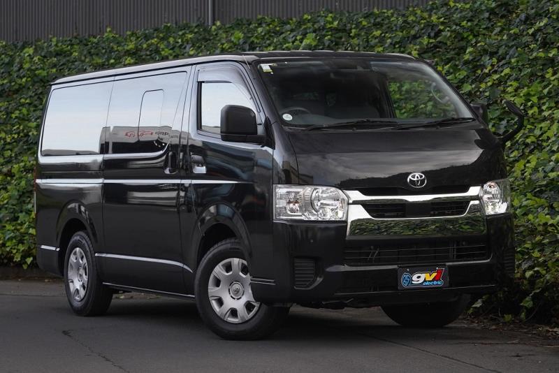 2020 Toyota Hiace GL 5 Door