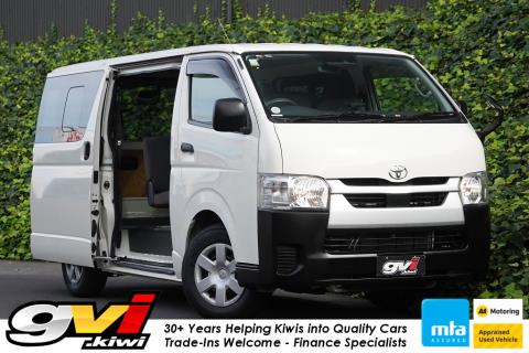 2020 Toyota Hiace ZL 5 Door - Thumbnail
