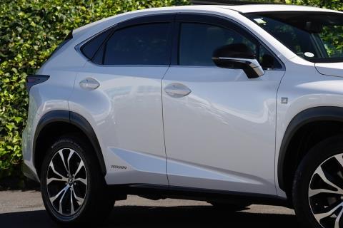 2015 Lexus NX 300h F Sport - Thumbnail