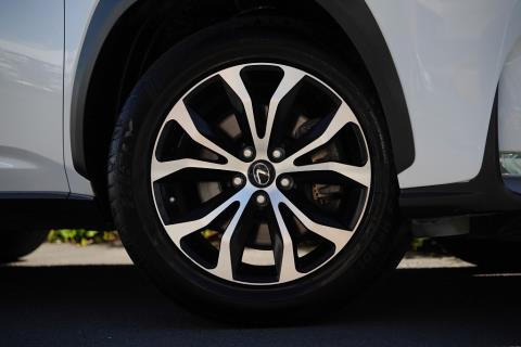 2015 Lexus NX 300h F Sport - Thumbnail