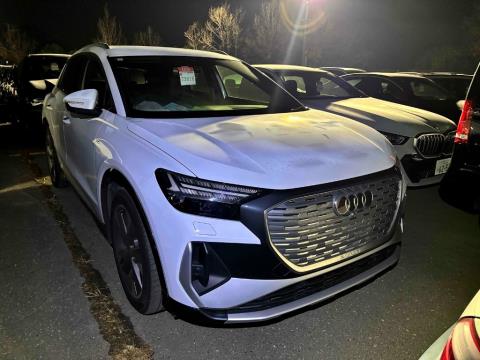 2023 Audi Q4 e-tron S Line - Thumbnail