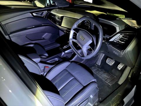 2023 Audi Q4 e-tron S Line - Thumbnail