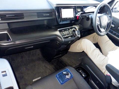 2021 Honda Step Wagon - Thumbnail