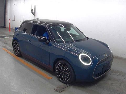2024 Mini Cooper SE Electric - Thumbnail